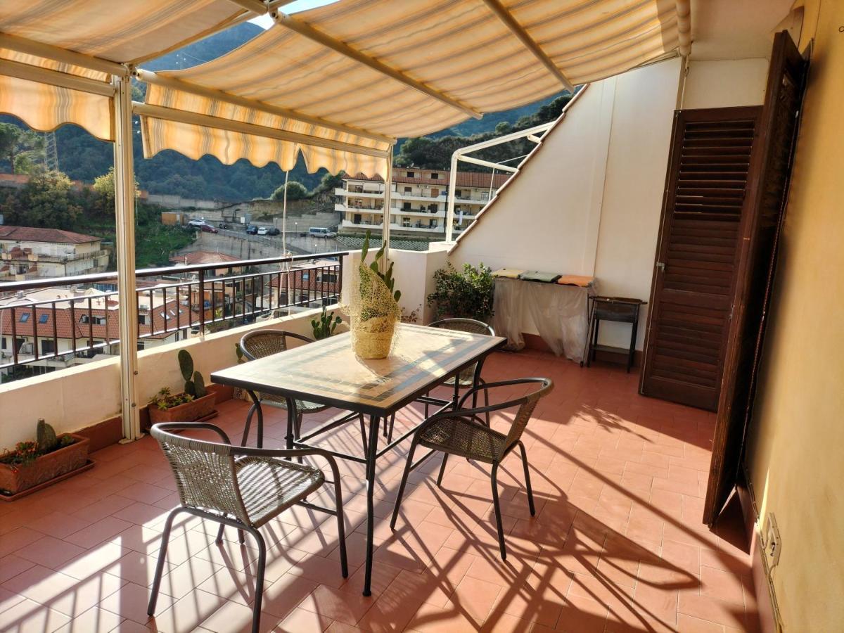 Casa Vacanza Da Rosa Letojanni Bagian luar foto