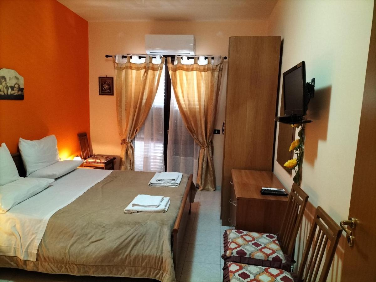 Casa Vacanza Da Rosa Letojanni Bagian luar foto