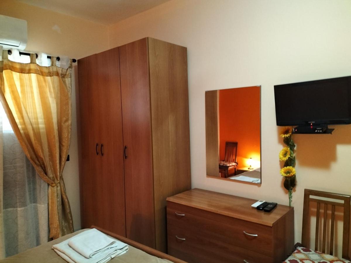 Casa Vacanza Da Rosa Letojanni Bagian luar foto