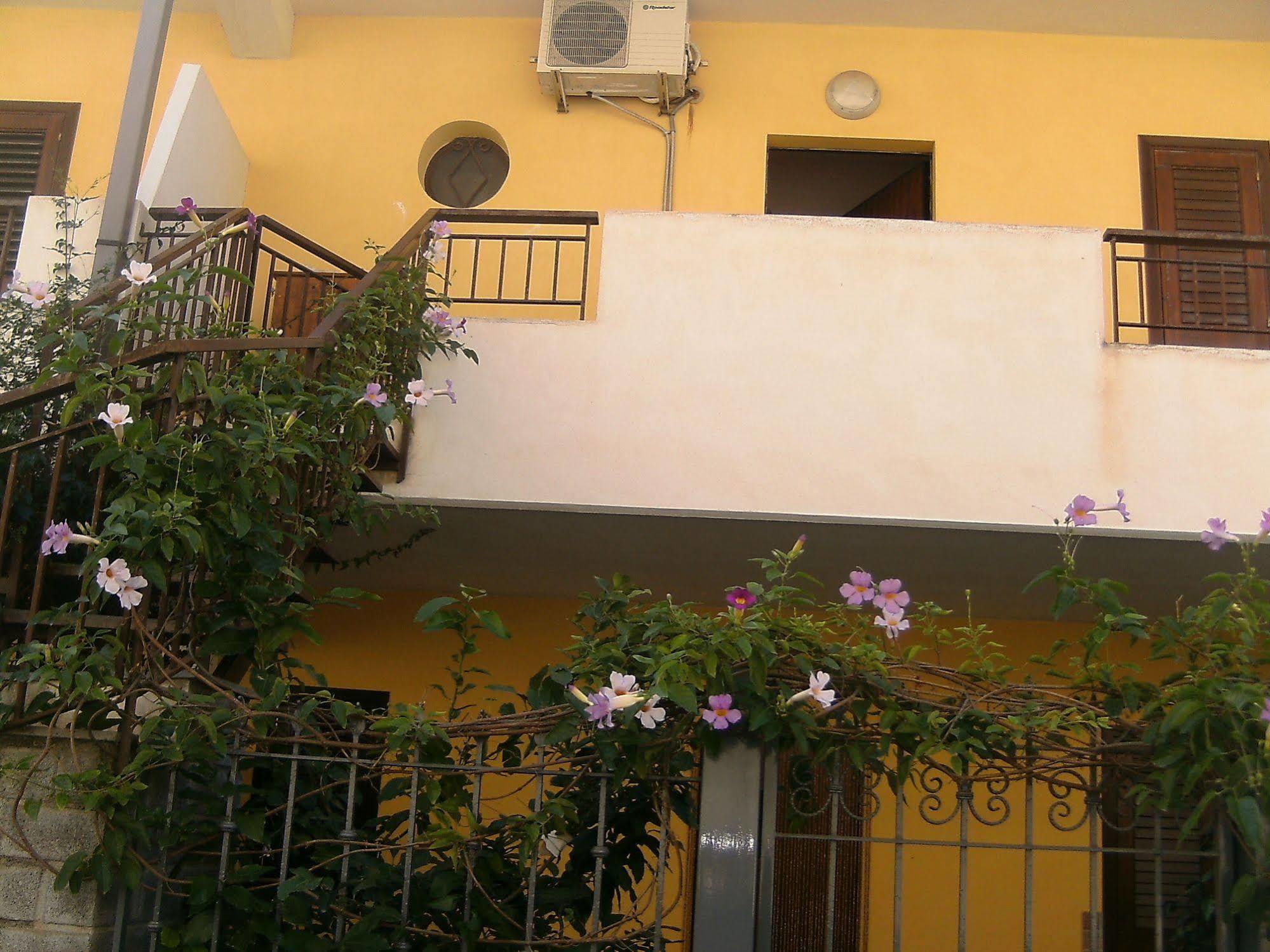 Casa Vacanza Da Rosa Letojanni Bagian luar foto